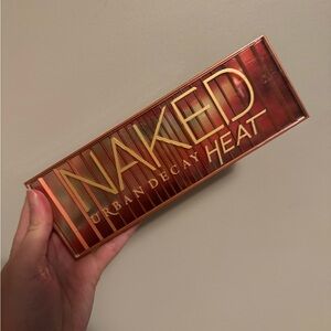NAKED Heat Urban Decay Eyeshadow Palette with Mirror and Brush